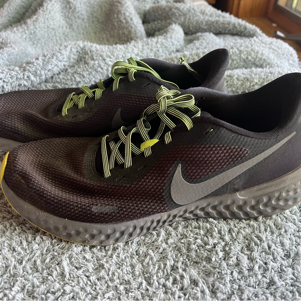 Nike Black and Yellow Athletic Sneakers